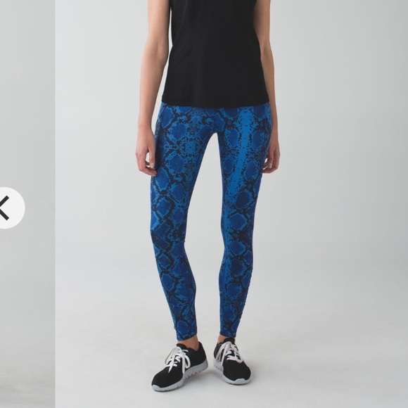 Lululemon Speed Tight IV Full on Luxtreme Ziggy Snake Pipe Dream Blue Size 8